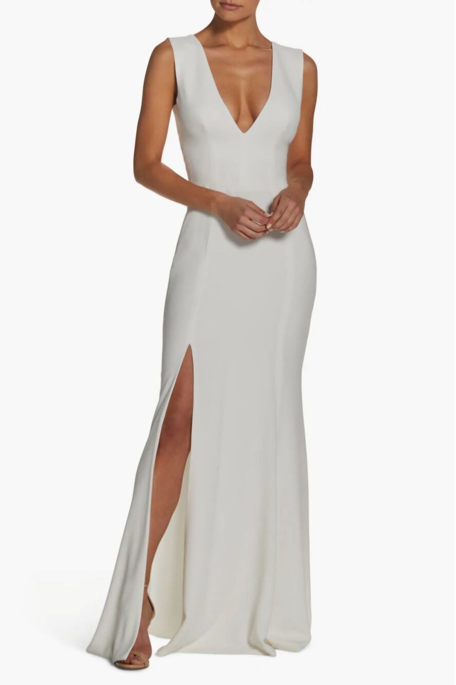 Dress the Population Off White Sandra Plunge Crepe Trumpet Gown NWT Size Medium